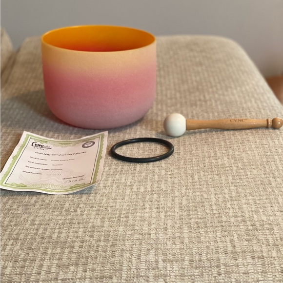 8 Inch Yellow rainbow Colored Throat Chakra E Note Quartz Crystal Singing Bowl. - Picture 2 of 15